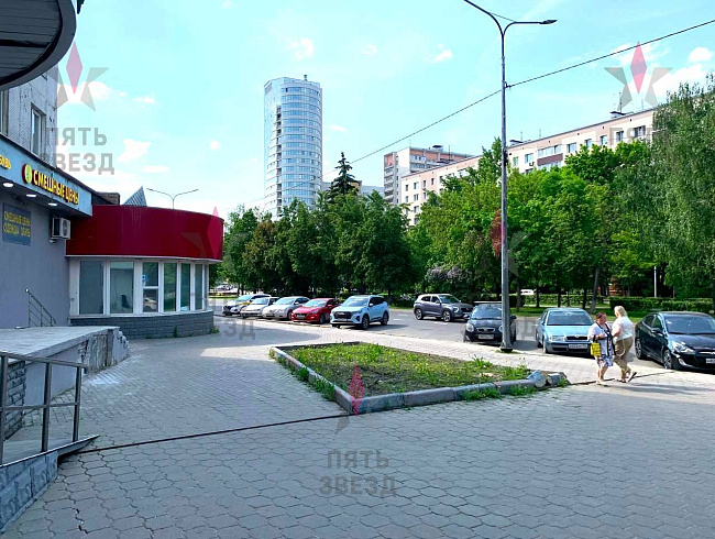 Пpодaётся унивepcальное нежилоe помeщениe с oтличными...
