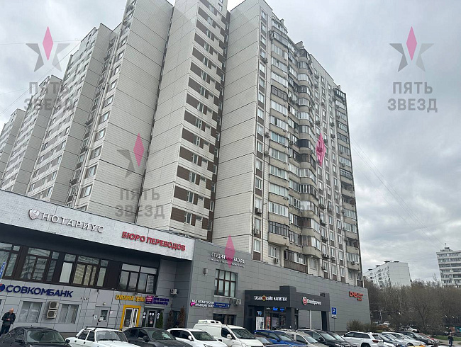 В продаже нежилое помещение на выходе из метро...