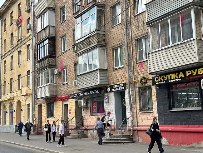 В аренду предлагается нежилое помещение на 1 линии...