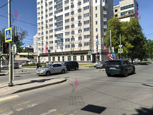 Продаётся помещение свободного назначения на 1 линии ул....