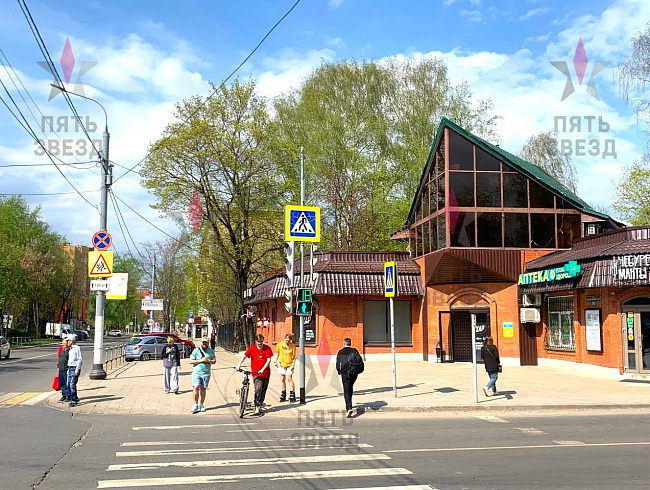 Помещение на 1 этажe отдельно стоящего здания. Объект...