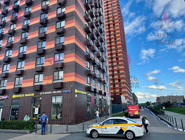 Продаётся нежилое помещение формата стрит-ритейл на 1 линии...