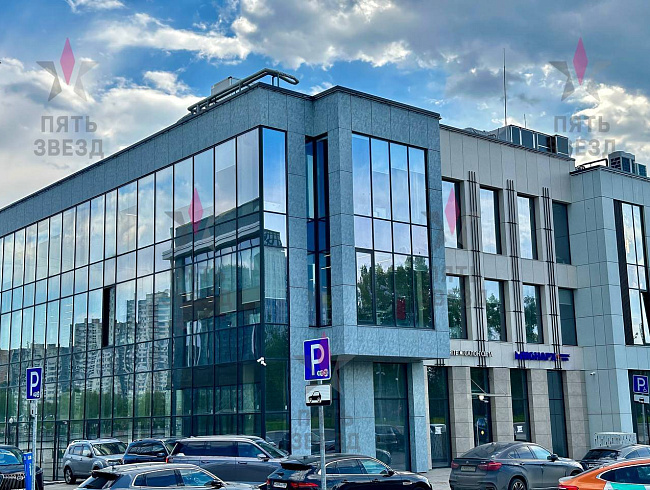 В аренду предлагается нежилое помещение на 1 линии...
